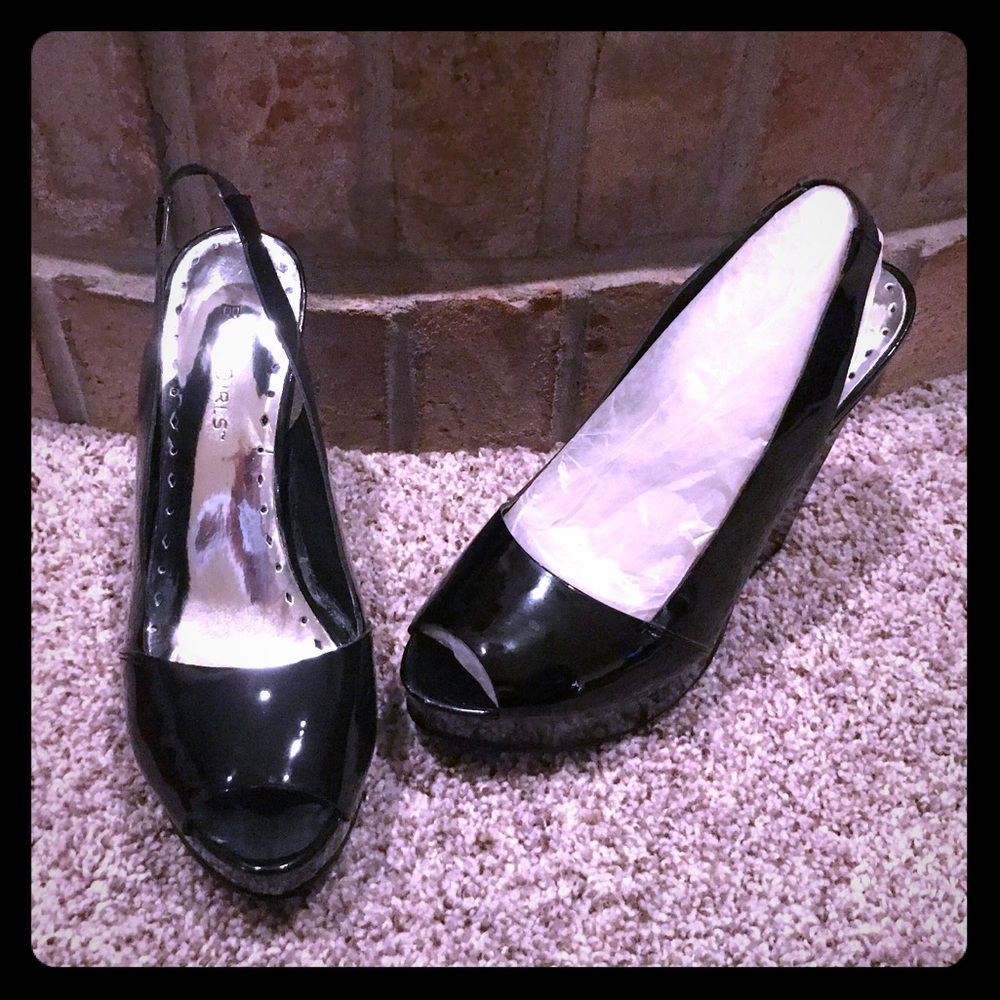 BCBG 5” Patent Leather 👠 Platform Heels
